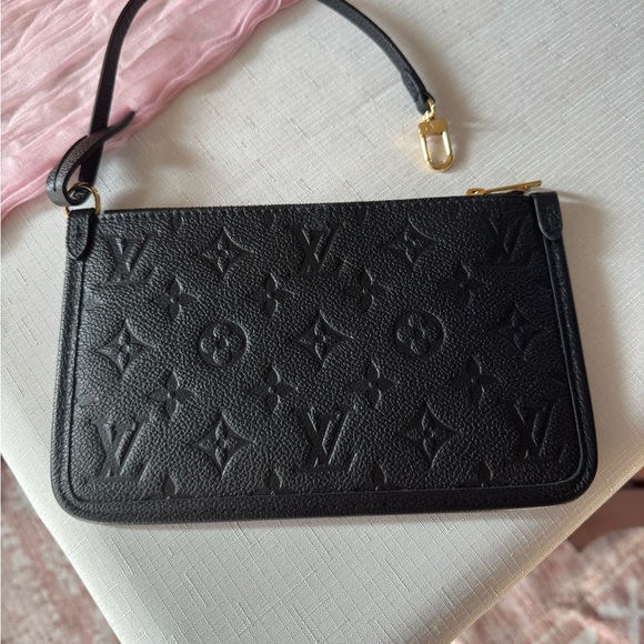 Louis Vuitton Black Monogram Clutch - Picture 1 of 7
